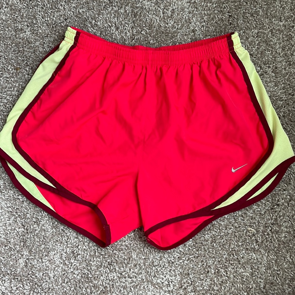 Nike Shorts size M